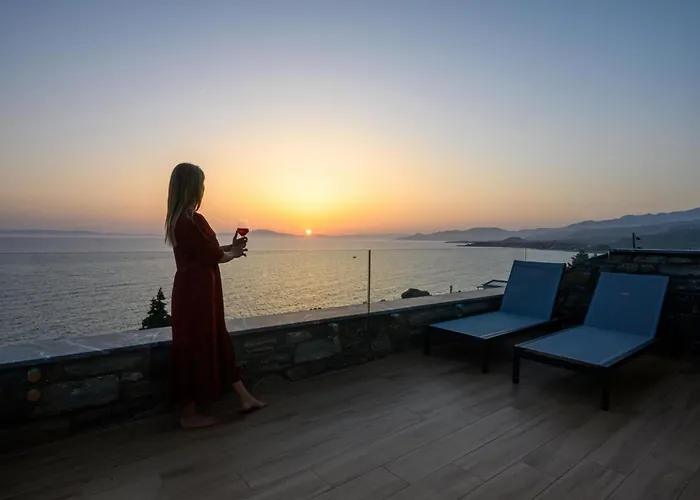 Mani Suites